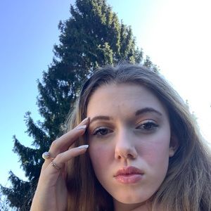 Meet your Posher, Thea